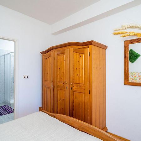 Apartments Nikolina Lumbarda Cameră foto